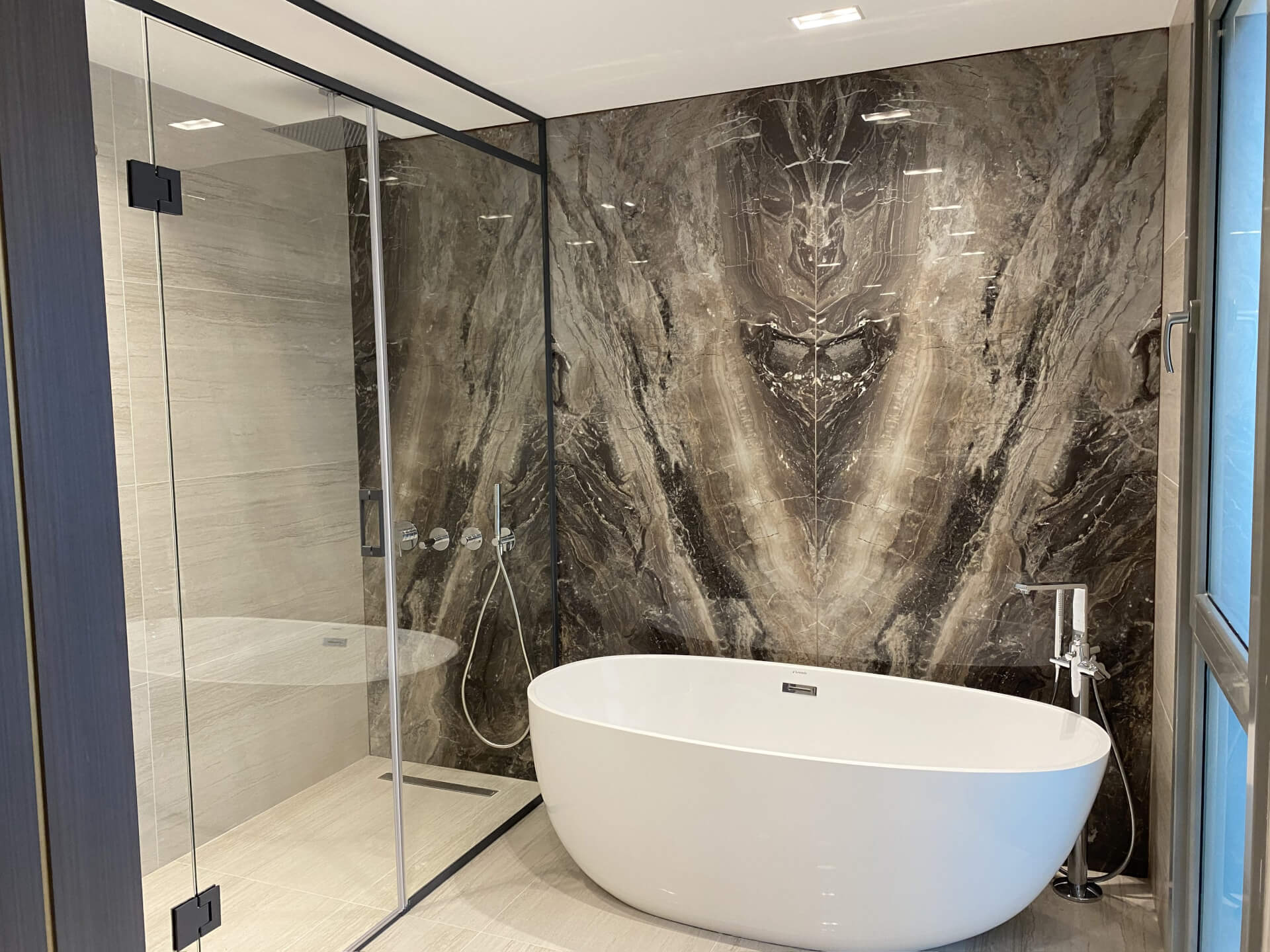 Transform Your Spaces with Özata Group: Where Timeless Elegance Meets Innovative Porcelain Design!