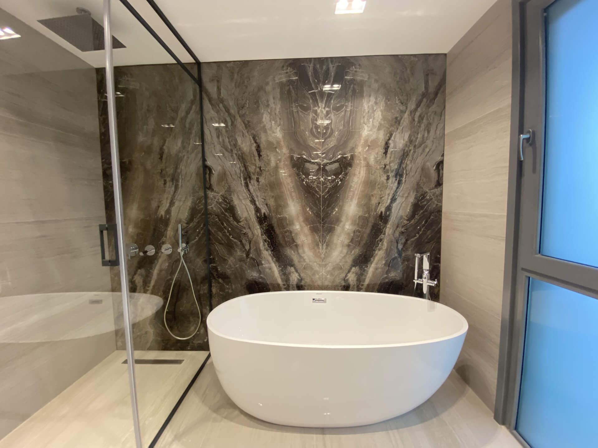 Transform Your Spaces with Özata Group: Where Timeless Elegance Meets Innovative Porcelain Design!