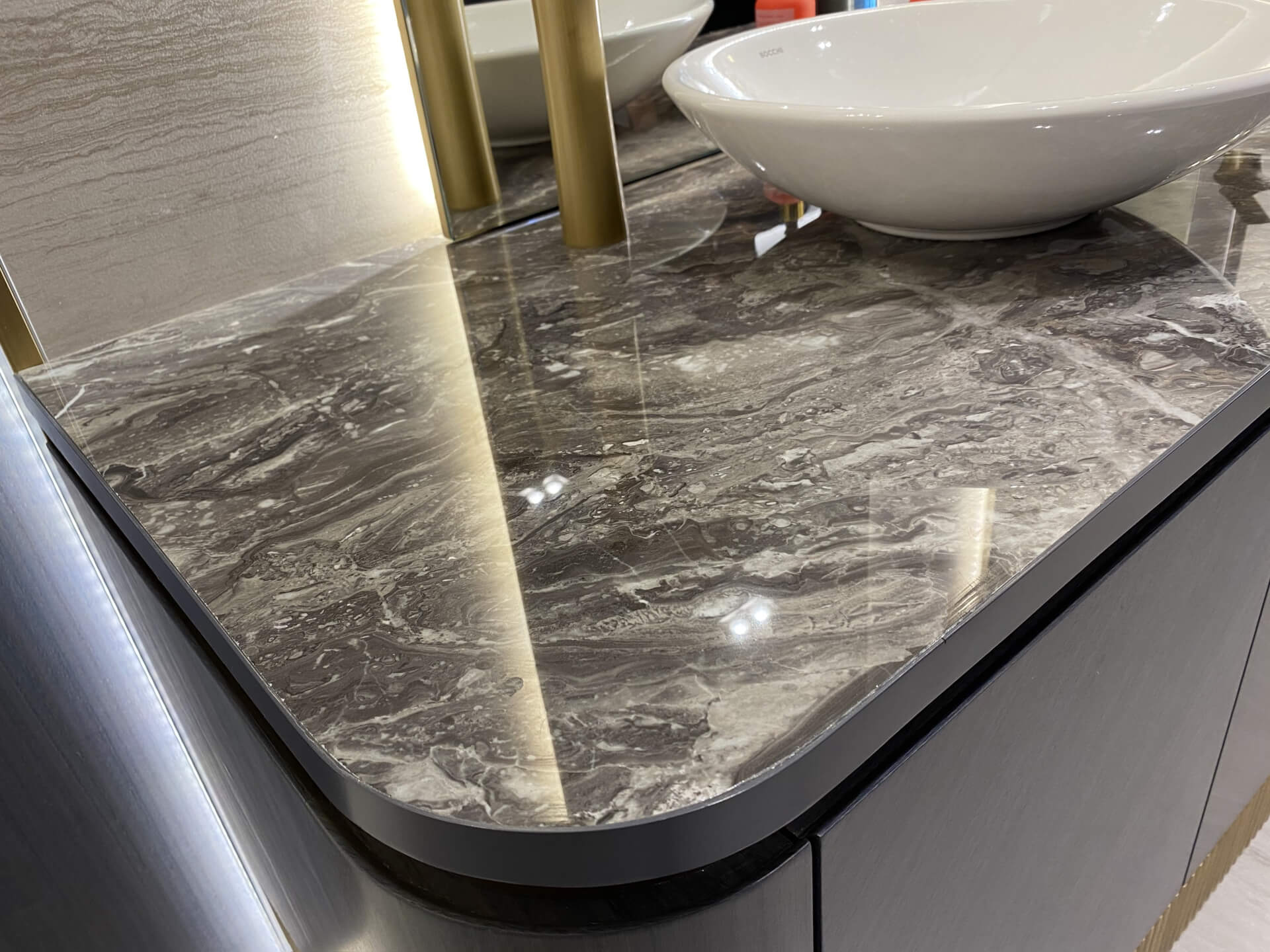 Transform Your Spaces with Özata Group: Where Timeless Elegance Meets Innovative Porcelain Design!